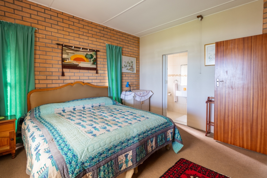 3 Bedroom Property for Sale in Van Riebeeckstrand Western Cape